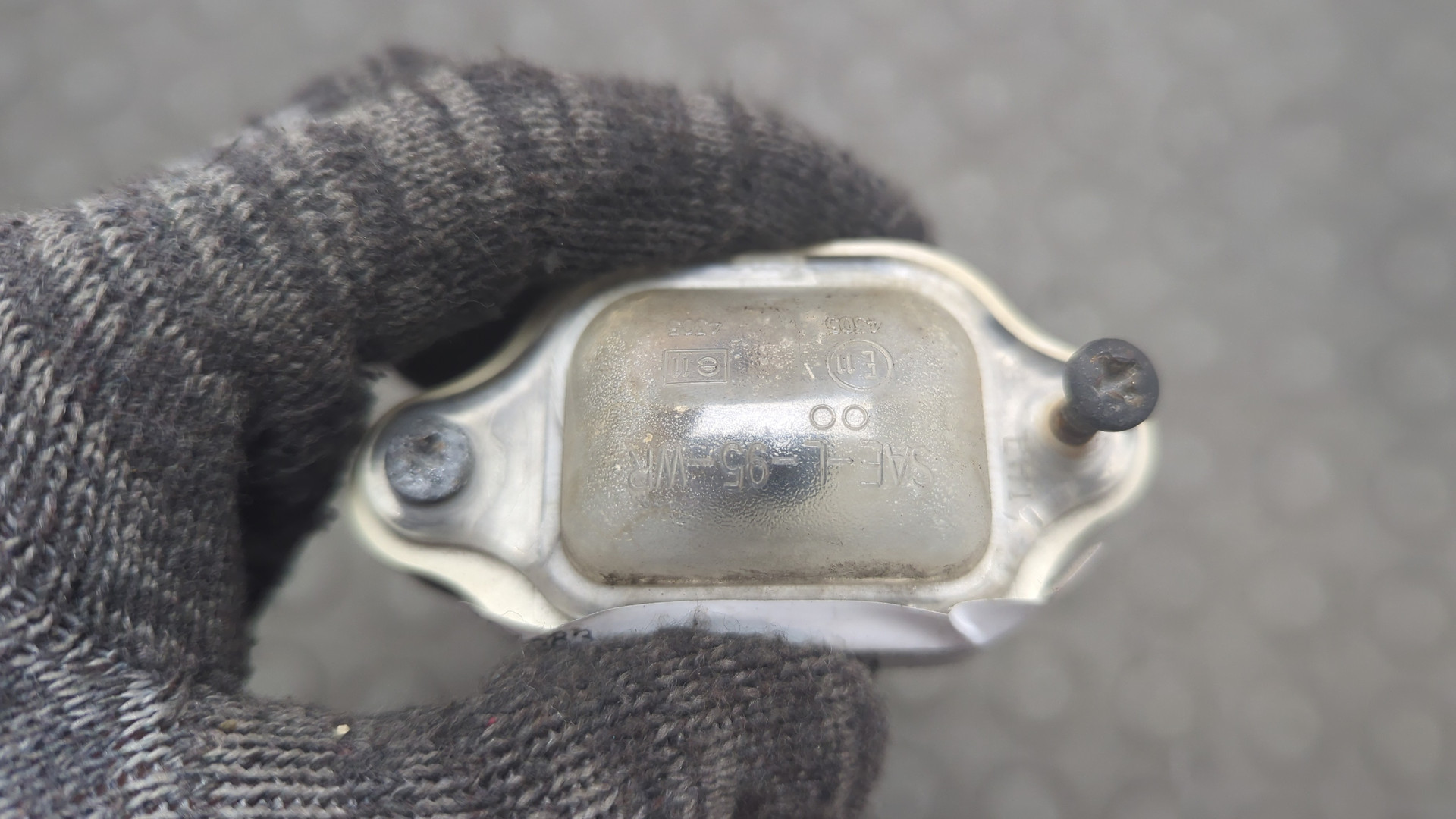 Фонарь подсветки номера