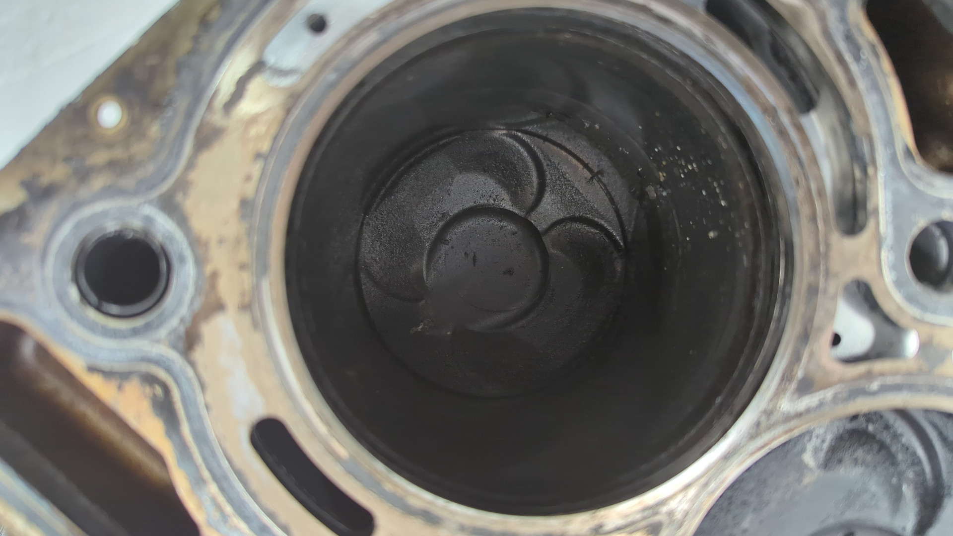 Блок двигателя