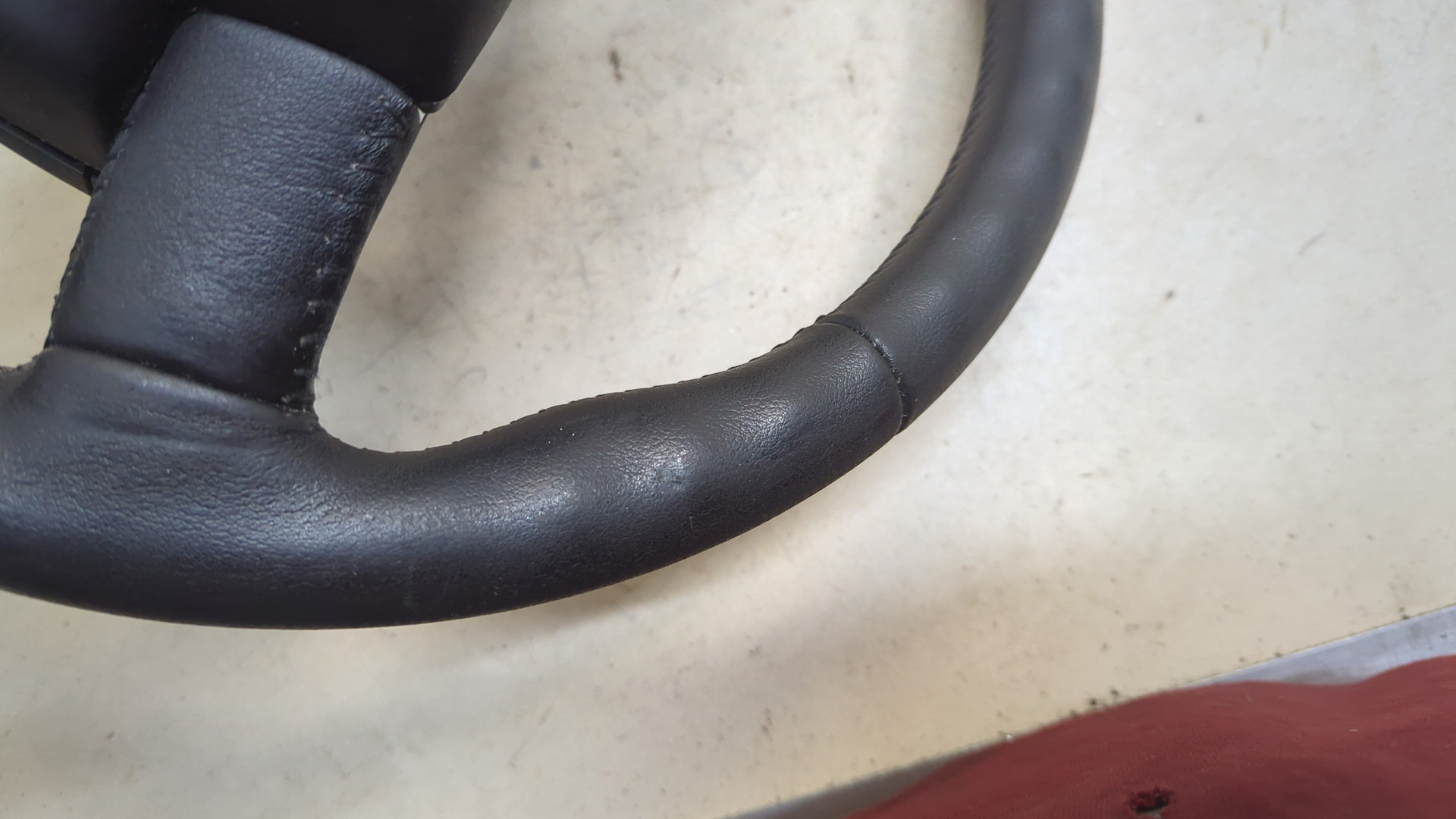 Рулевое колесо (руль)