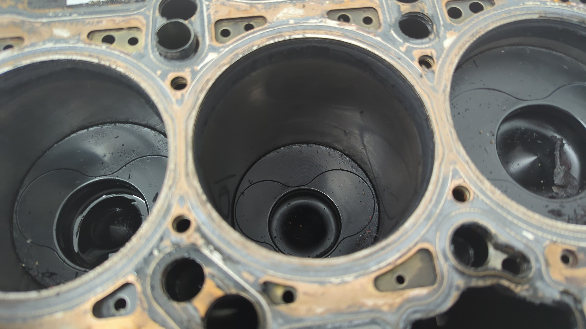 Блок двигателя