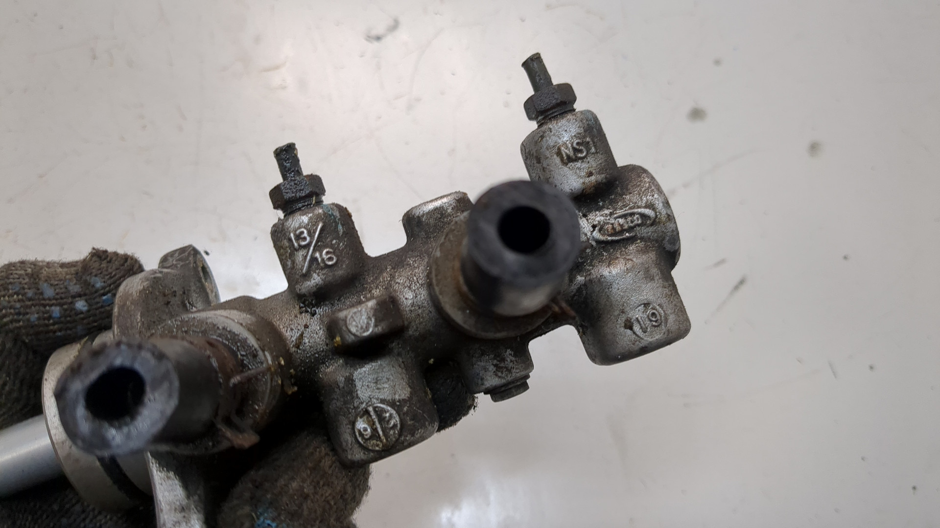 Цилиндр тормозной главный