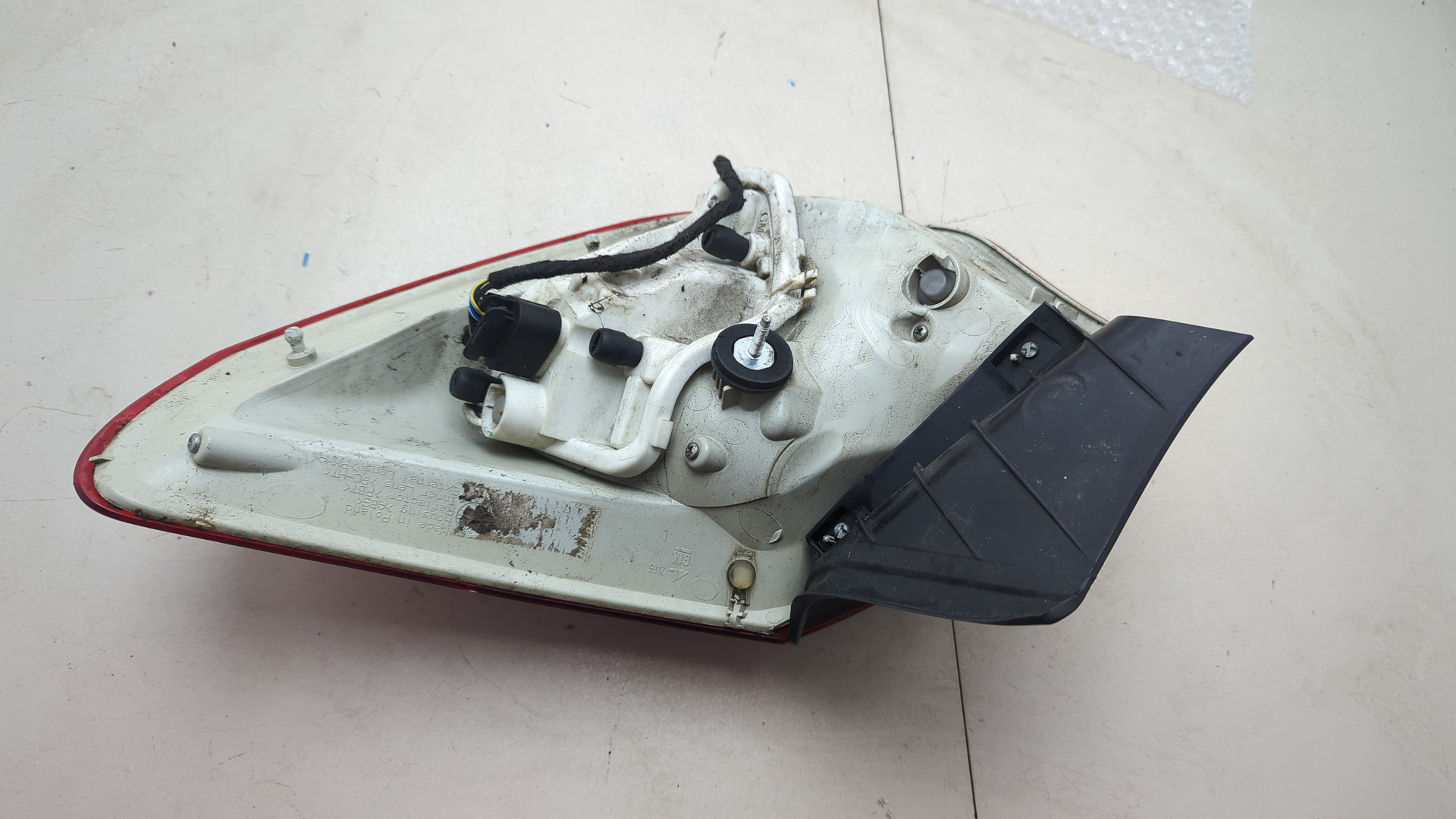 Фонарь задний левый