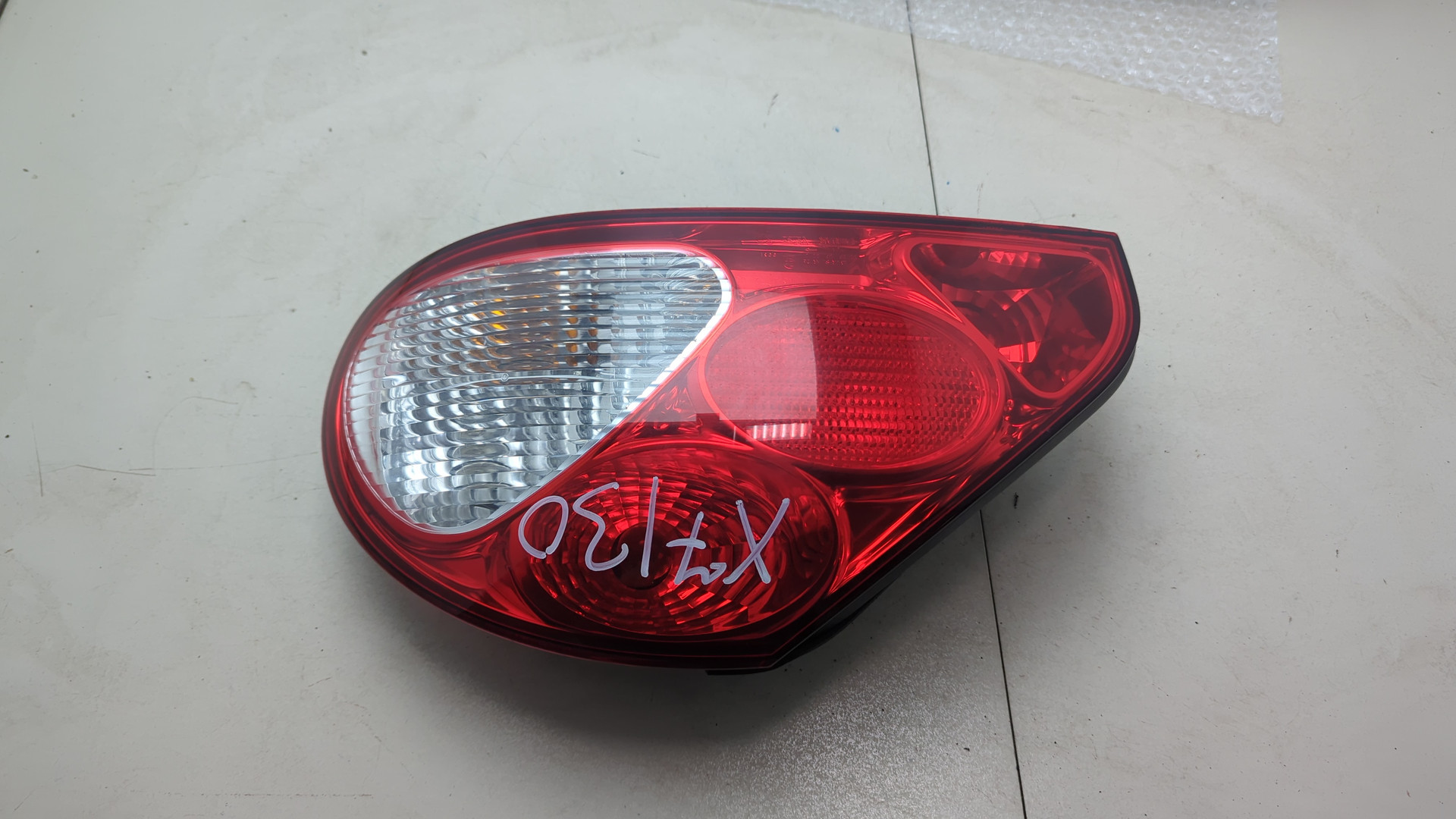 Фонарь задний правый