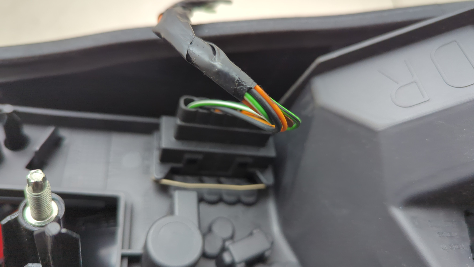 Фонарь задний правый