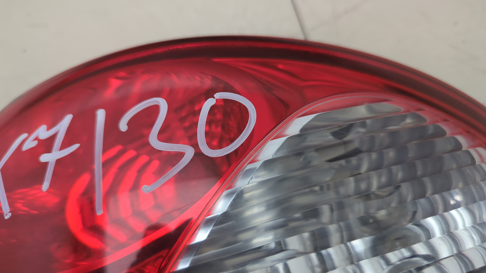 Фонарь задний правый