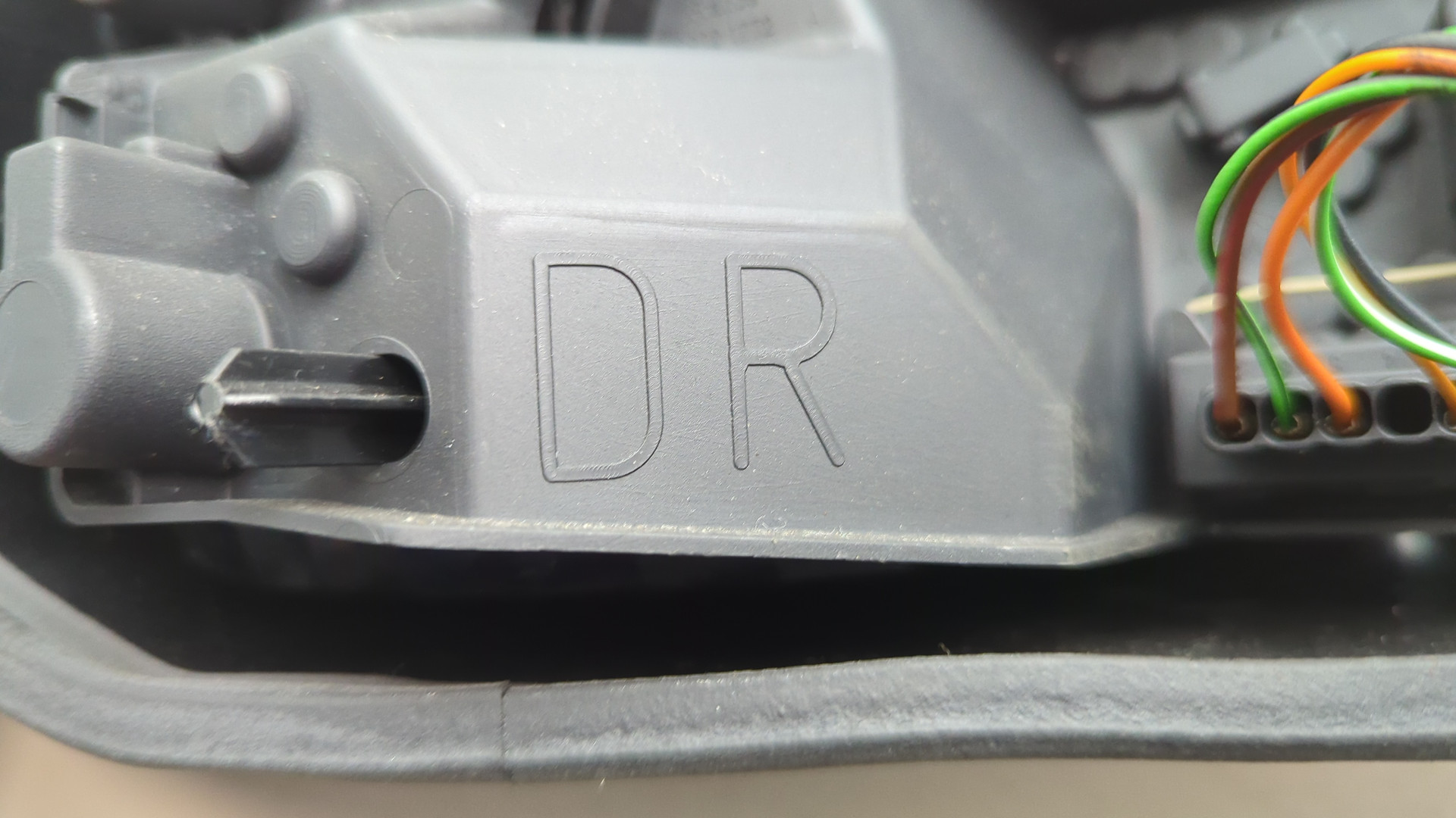 Фонарь задний правый