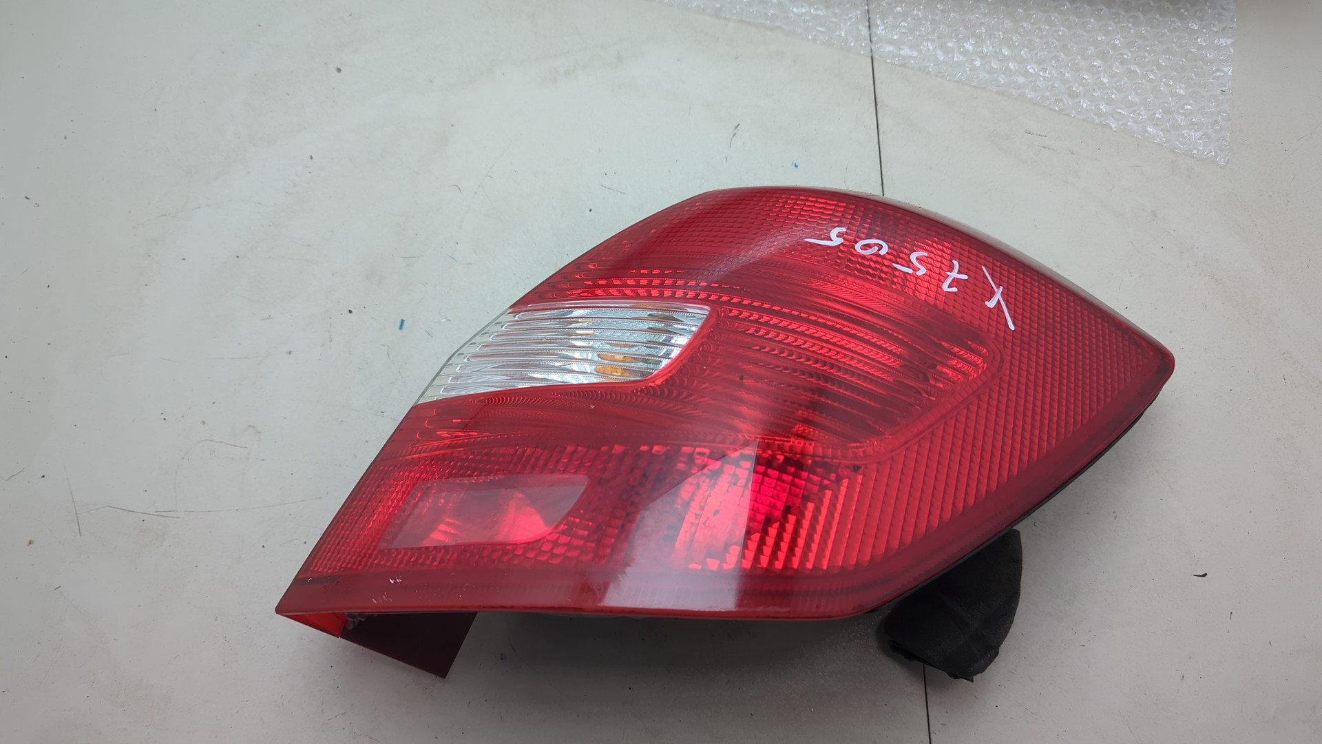 Фонарь задний правый