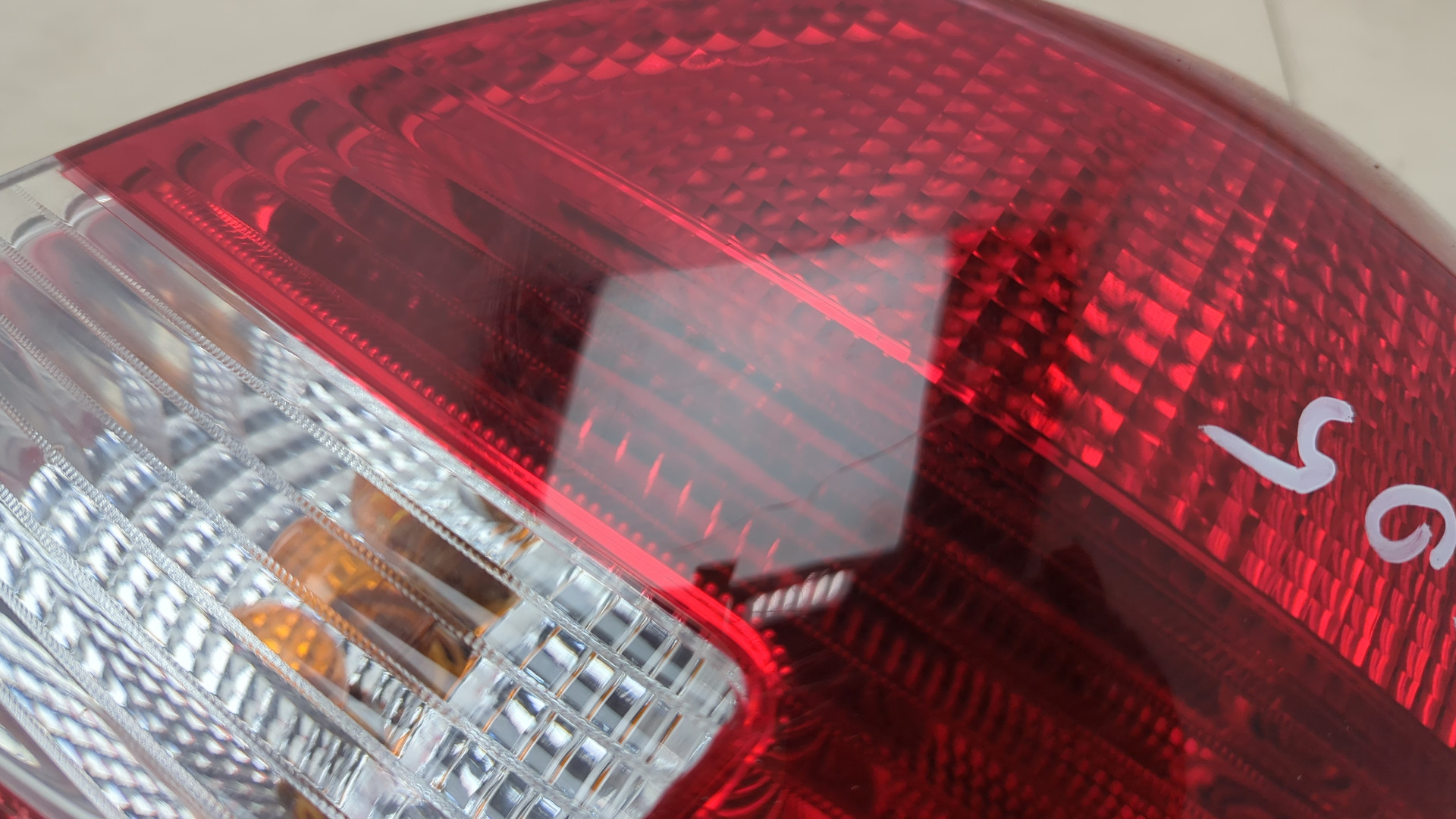 Фонарь задний правый