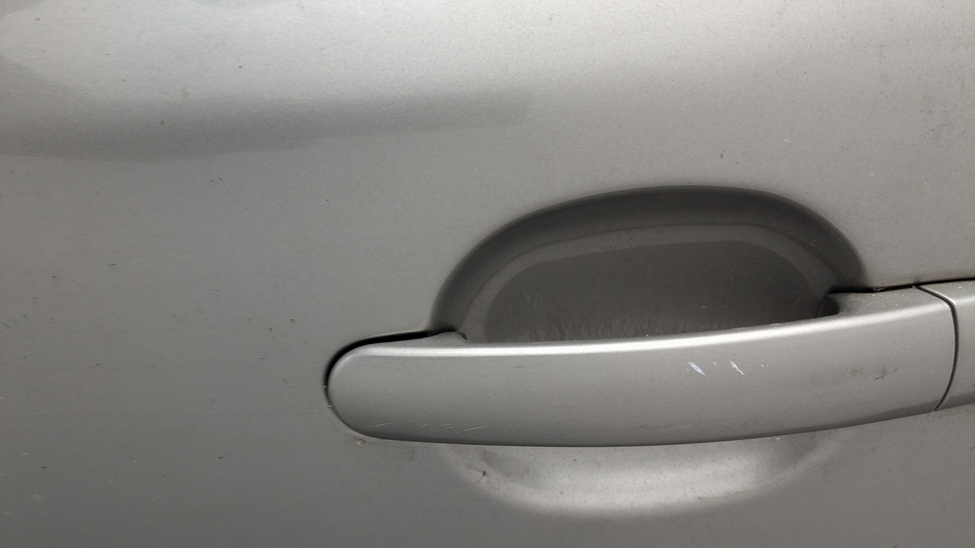 Дверь передняя левая