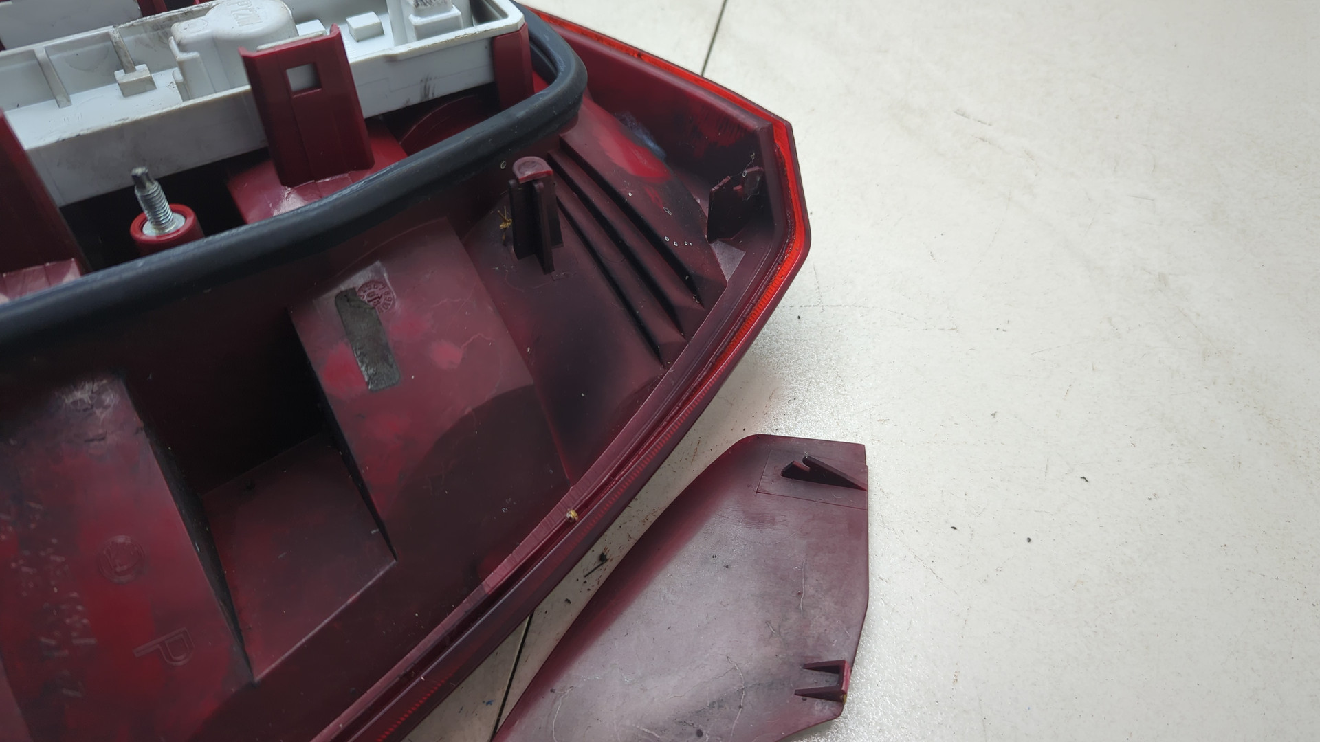 Фонарь задний правый