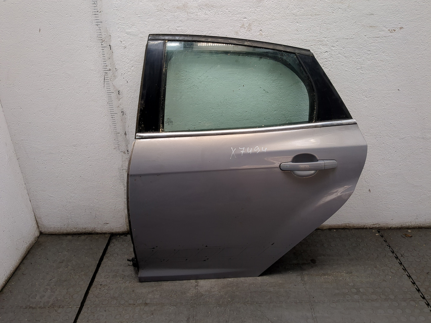 Дверь задняя левая