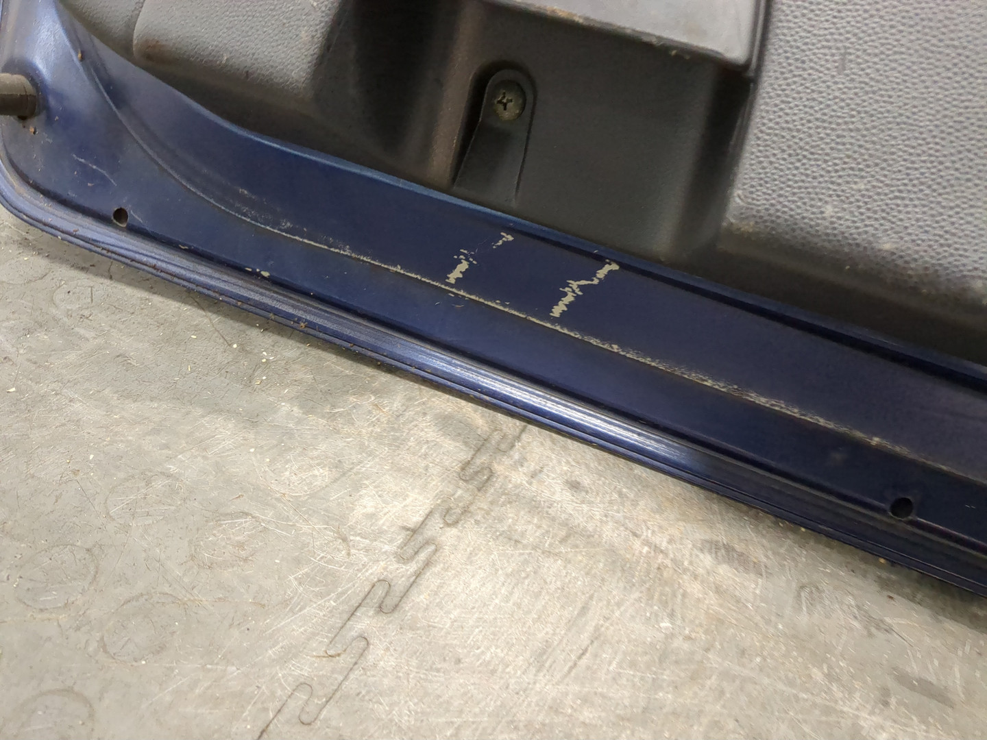 Дверь багажника