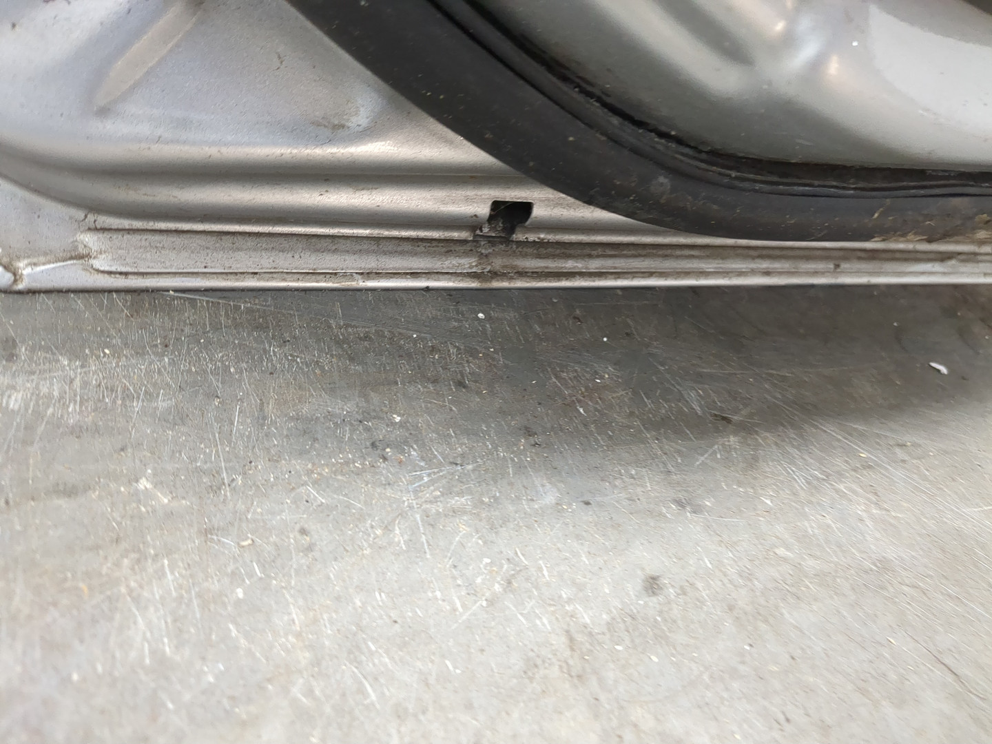 Дверь задняя левая