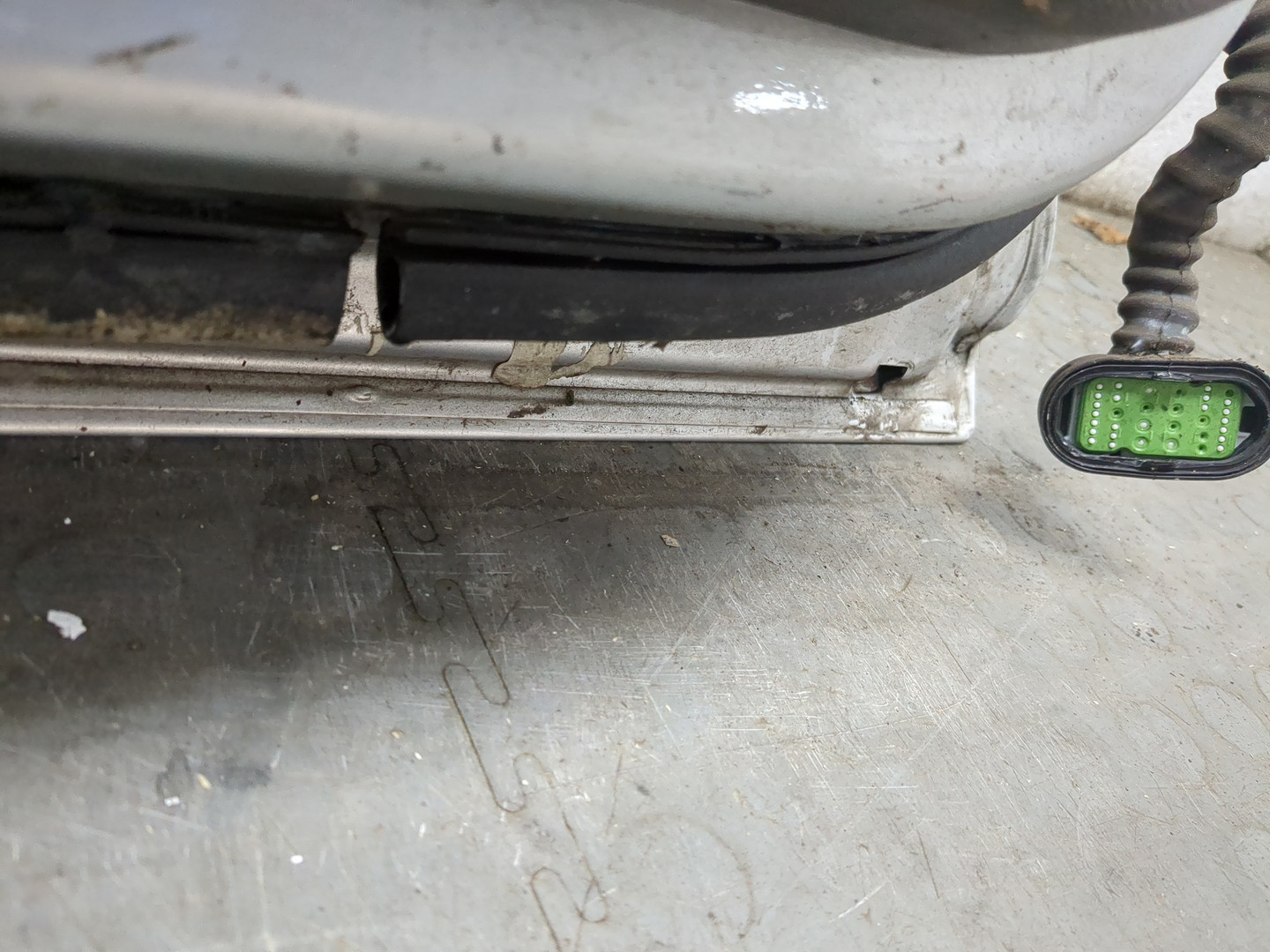 Дверь задняя левая