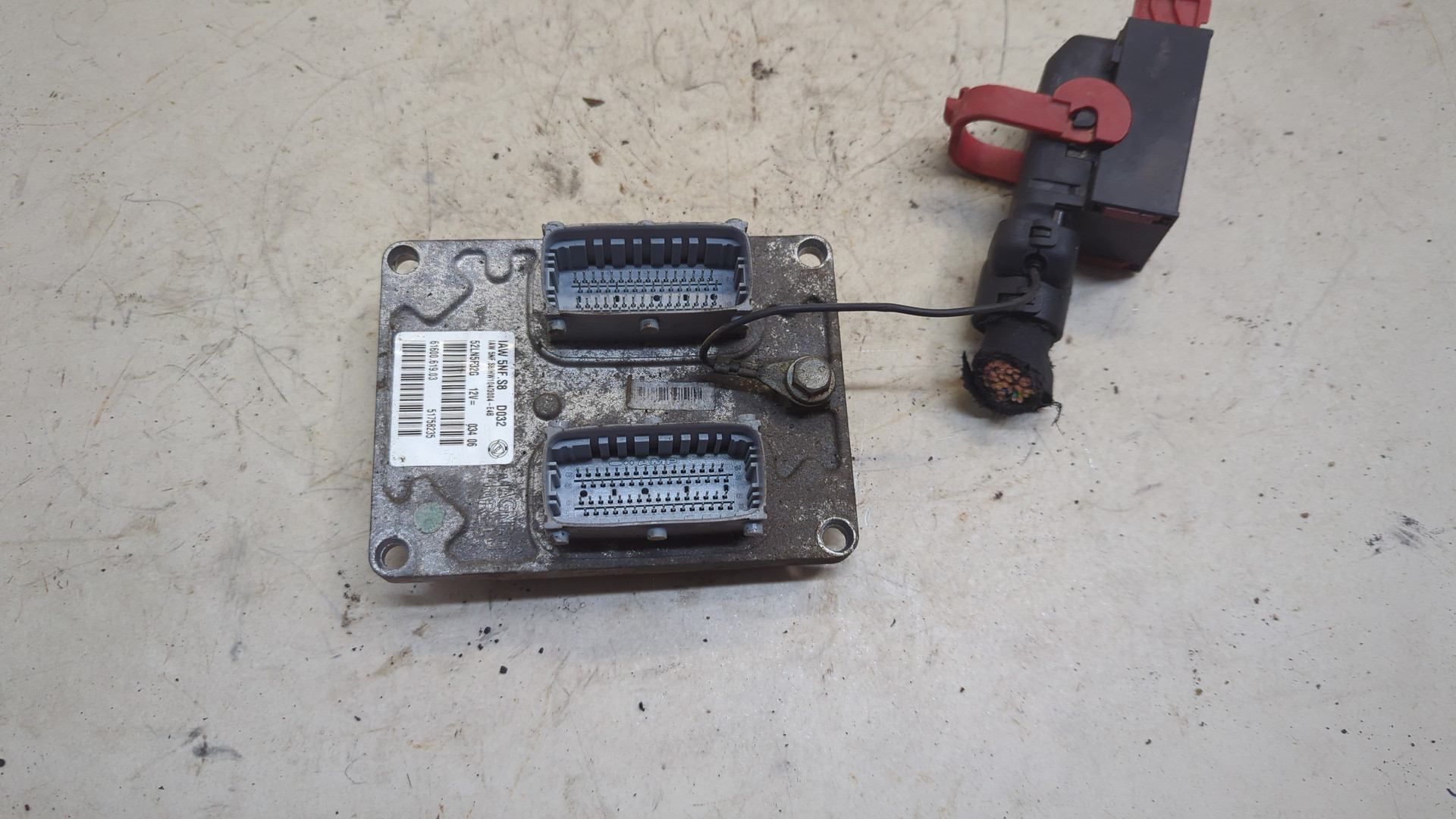 Блок управления двигателем