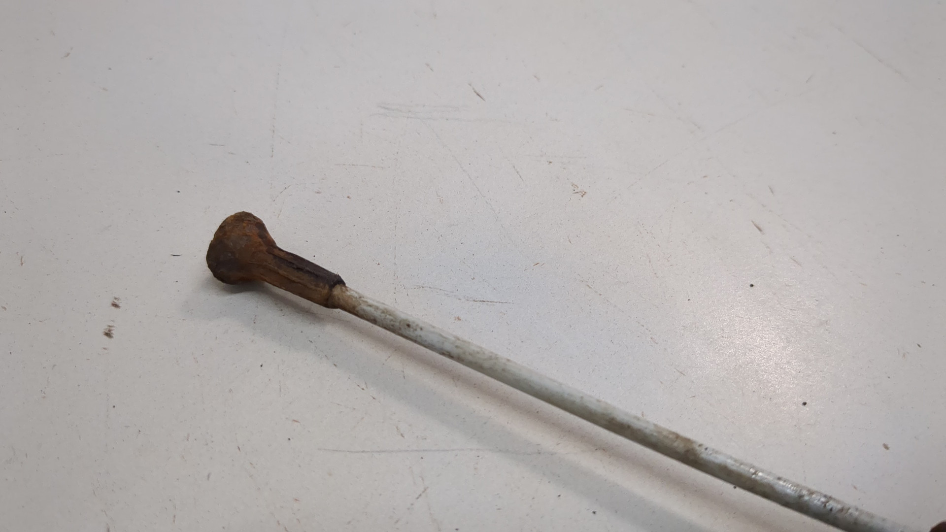 Трос стояночного тормоза