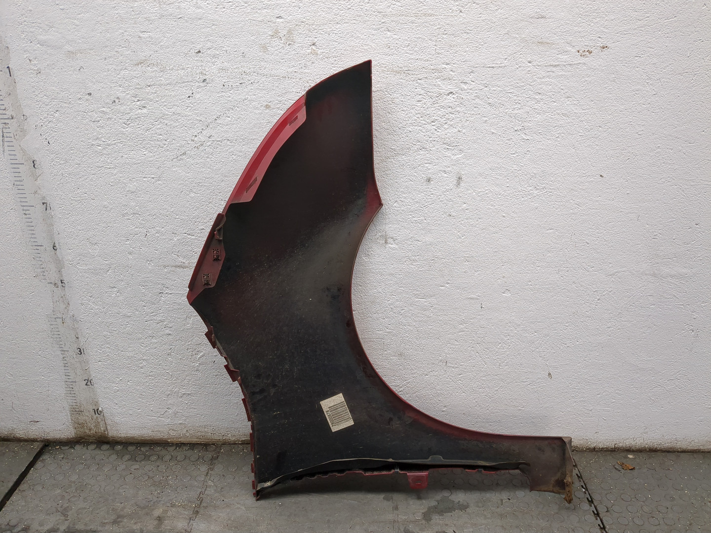 Крыло переднее левое