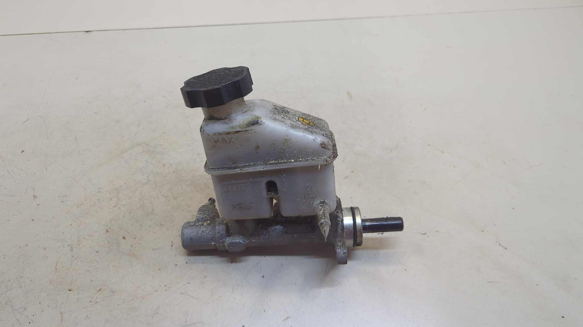 Цилиндр тормозной главный