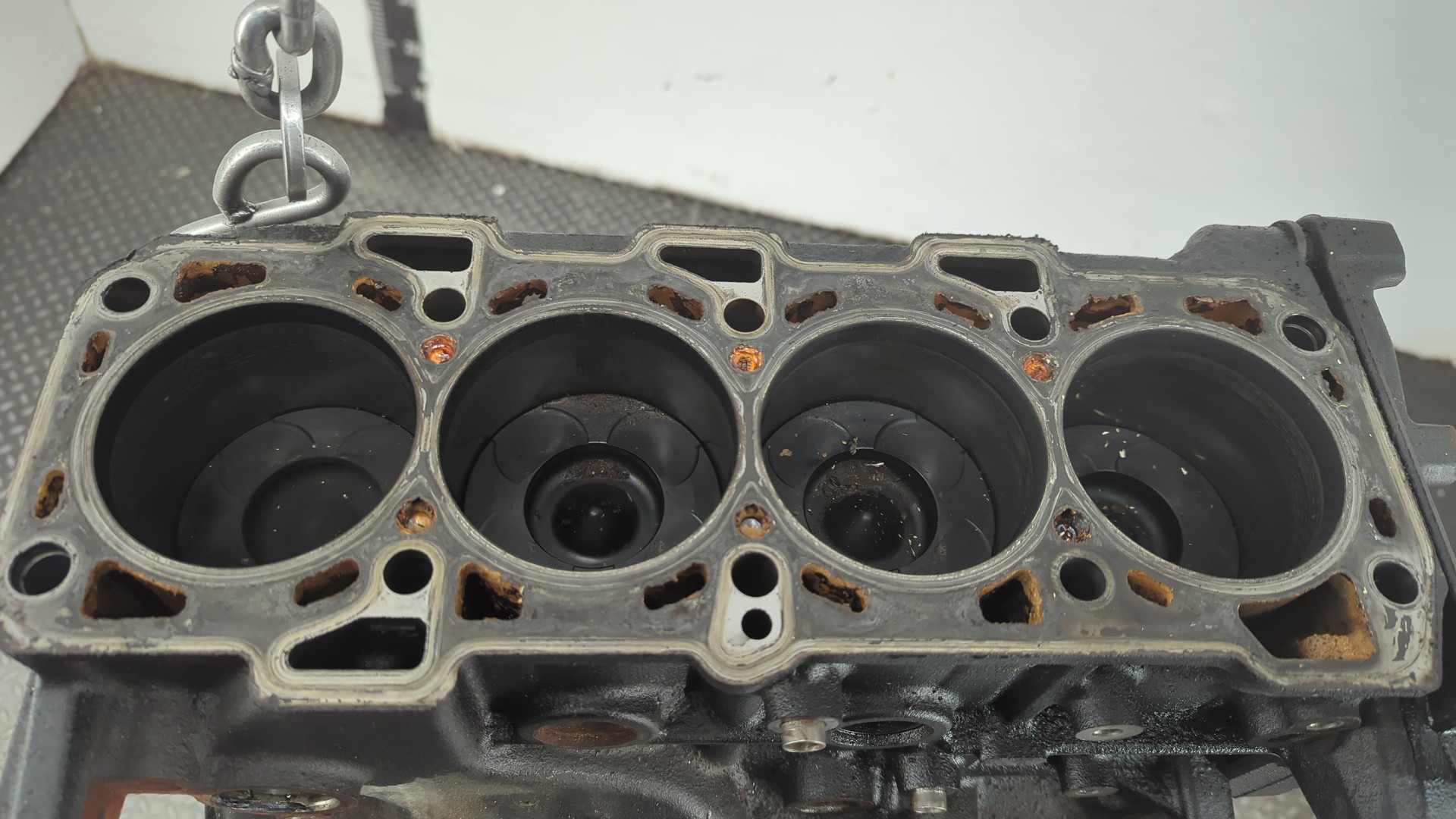 Блок двигателя