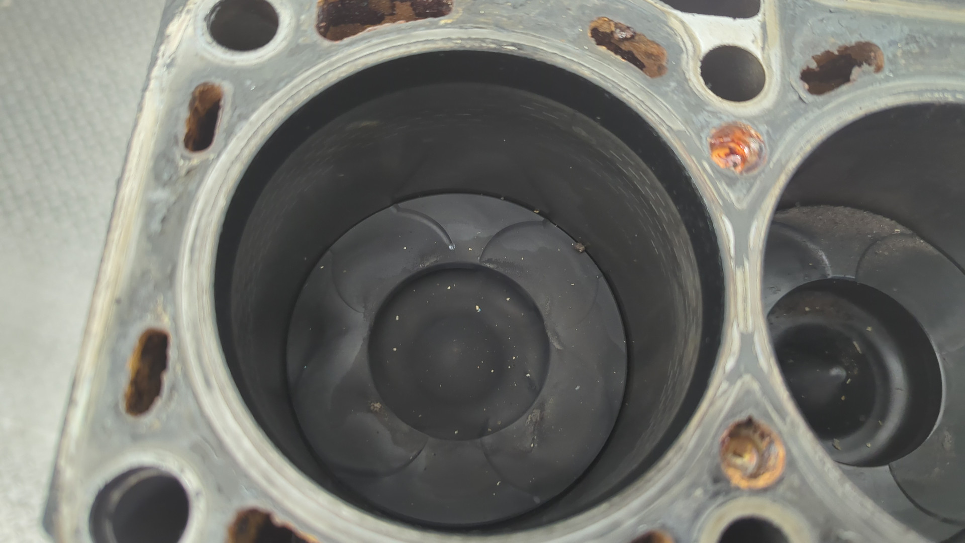 Блок двигателя