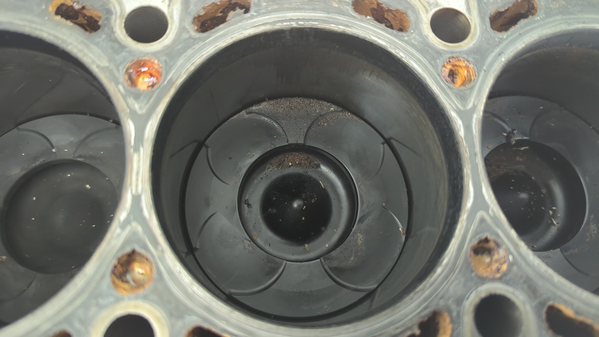 Блок двигателя