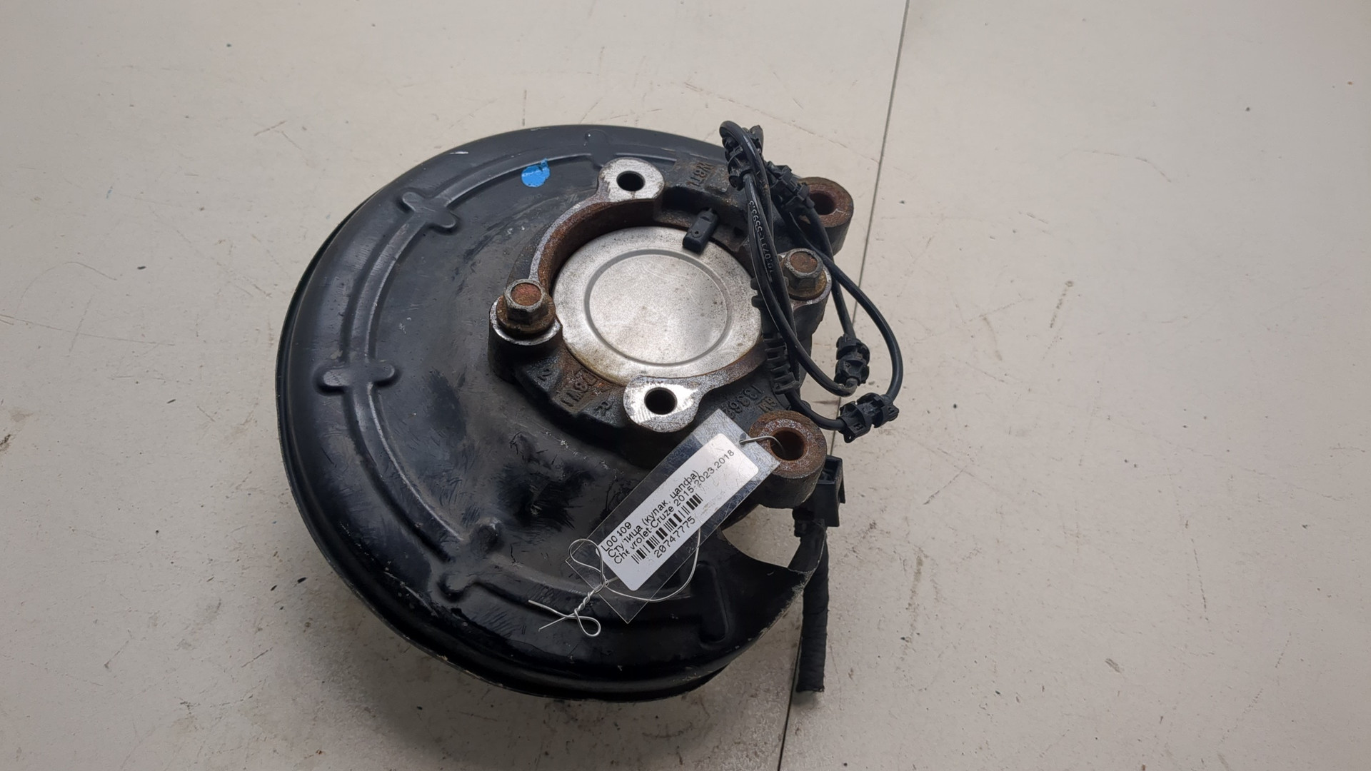 Кулак поворотный задний правый