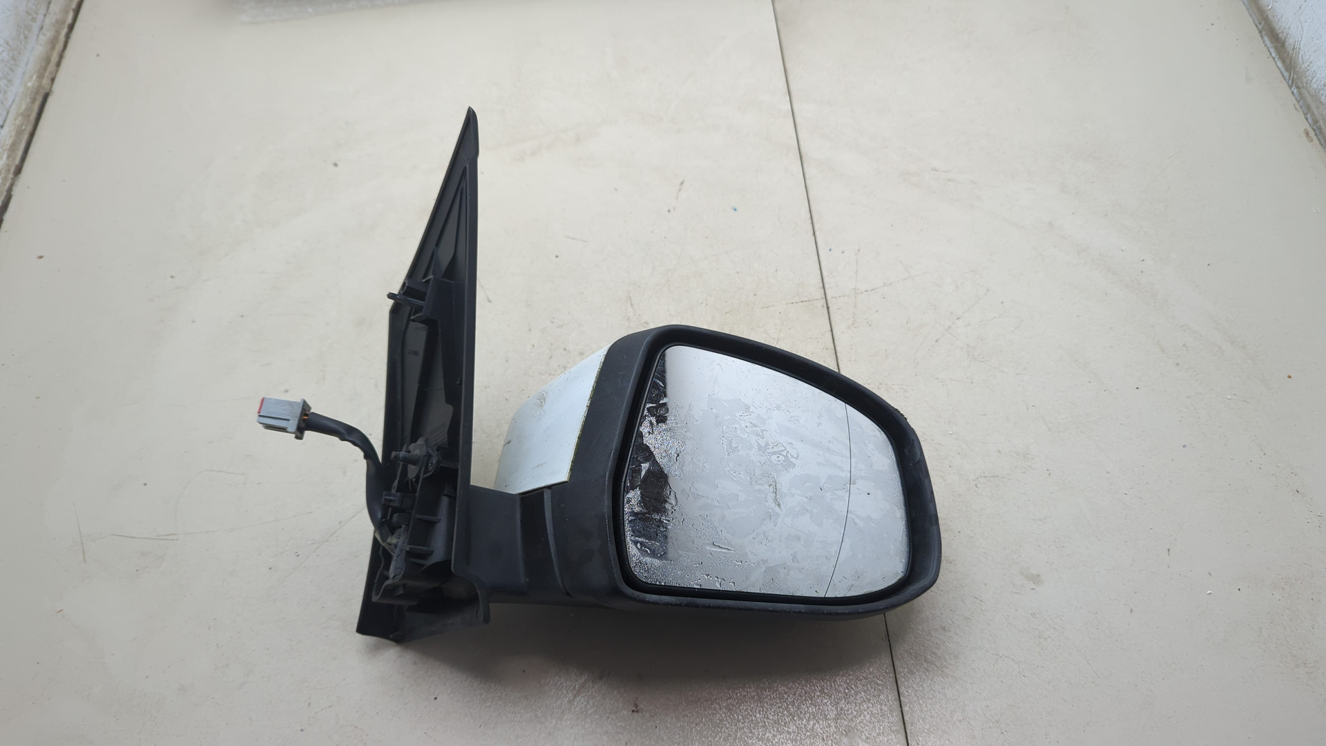 Зеркало правое электрическое