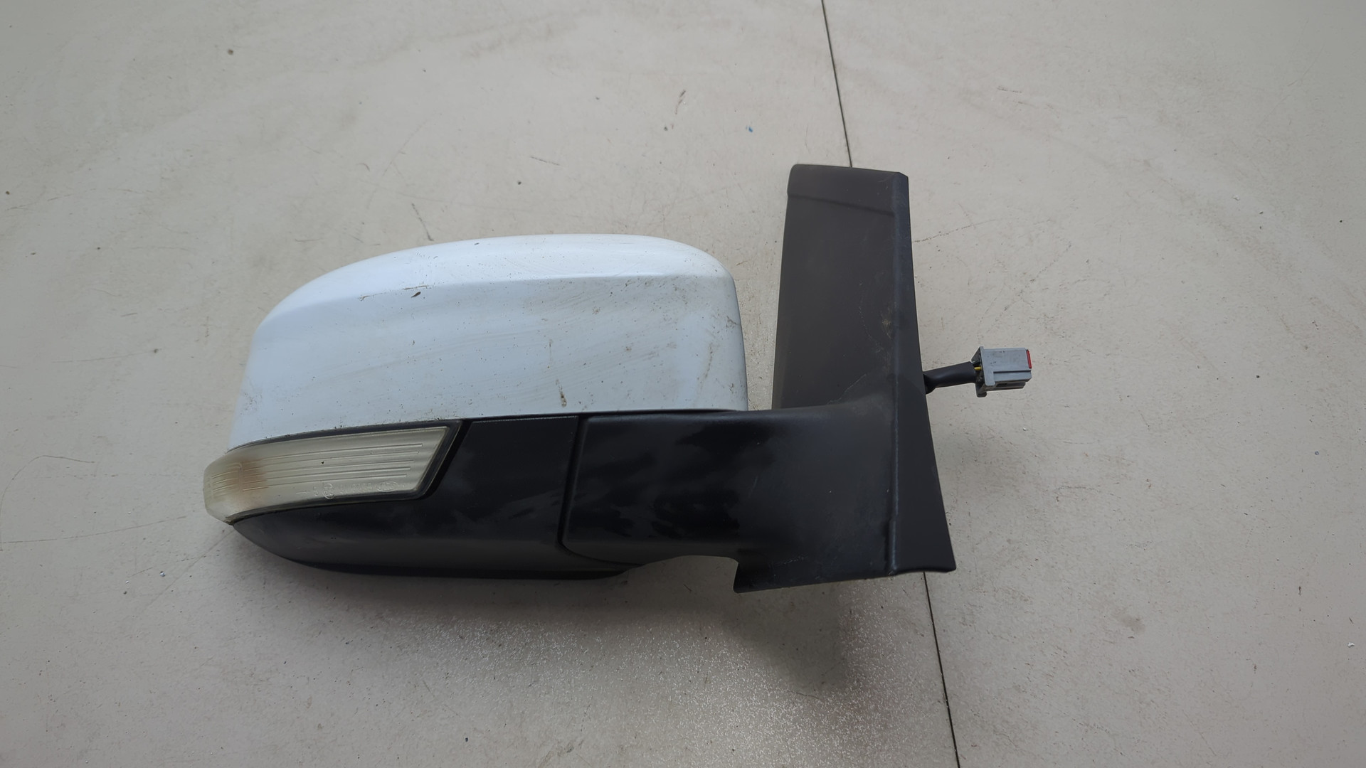 Зеркало правое электрическое