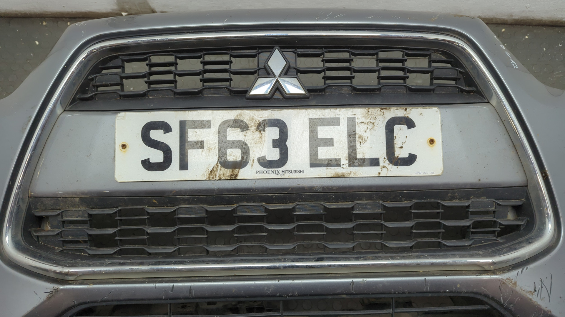 Бампер передний