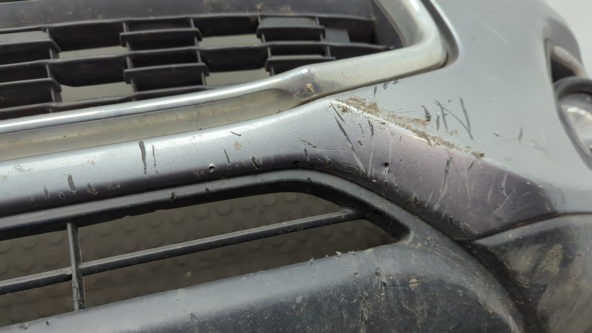 Бампер передний