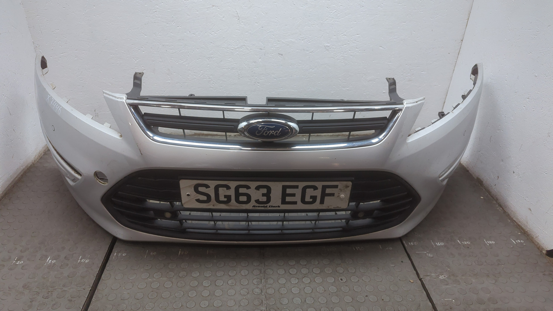 Бампер передний