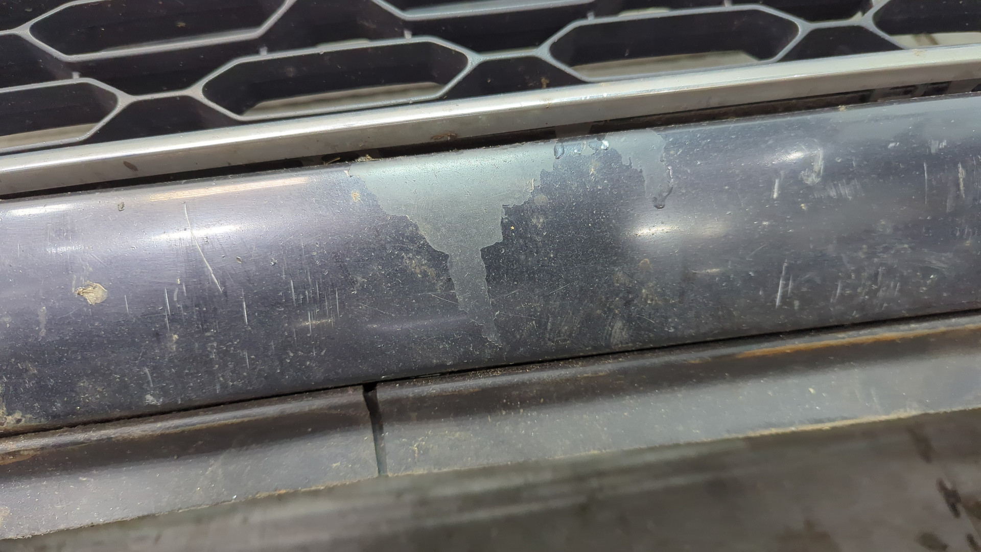 Бампер передний