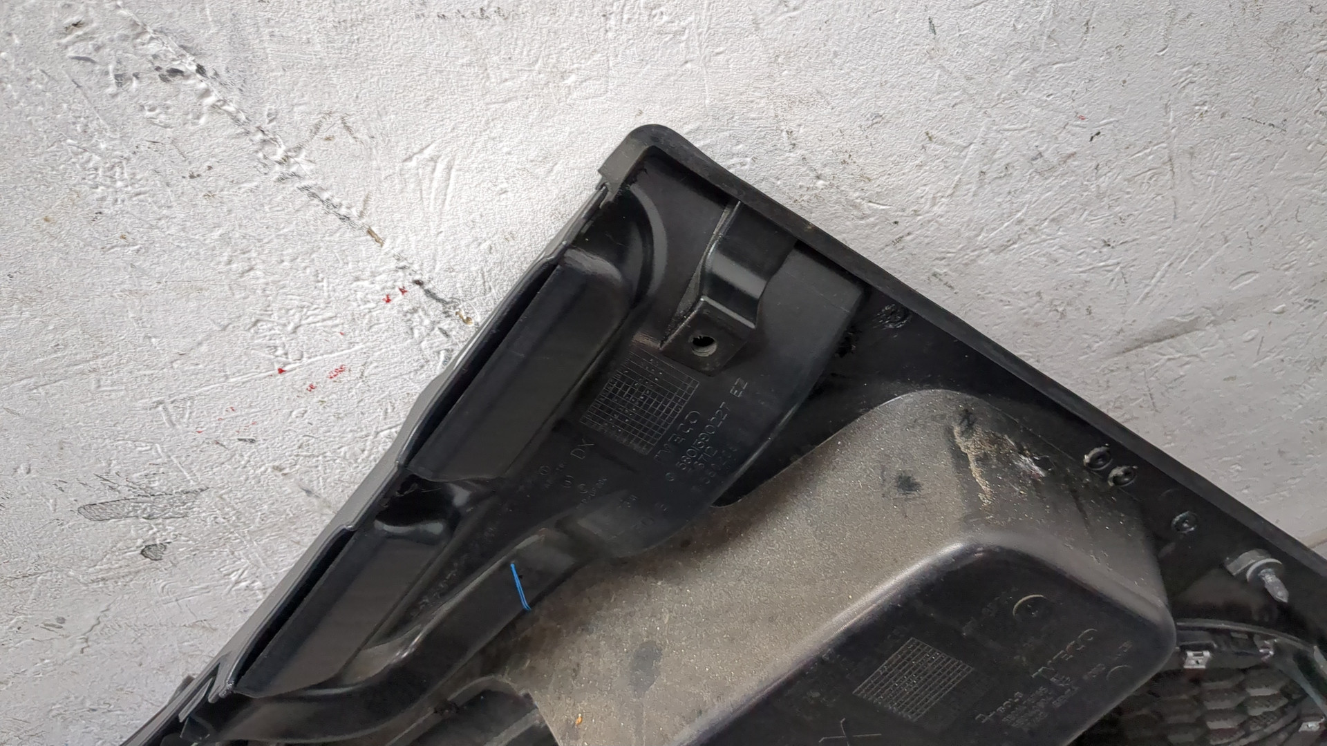 Обшивка двери передней правой