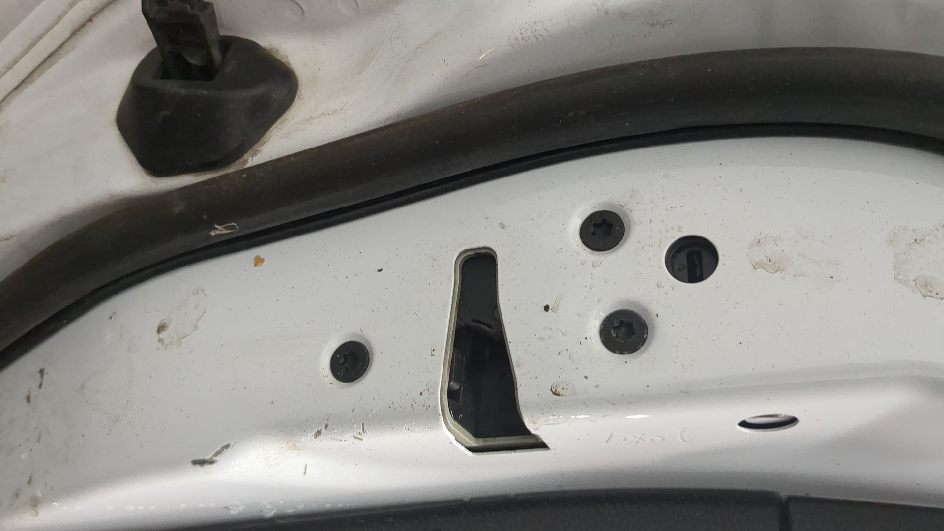 Дверь задняя левая