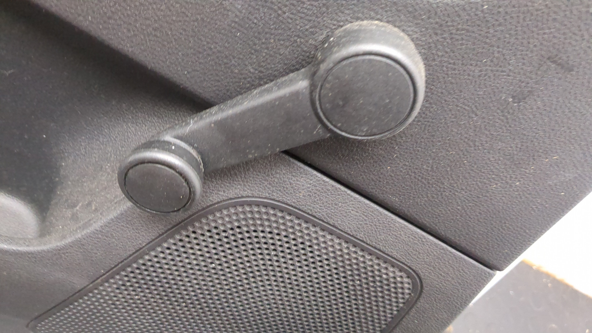 Дверь задняя левая