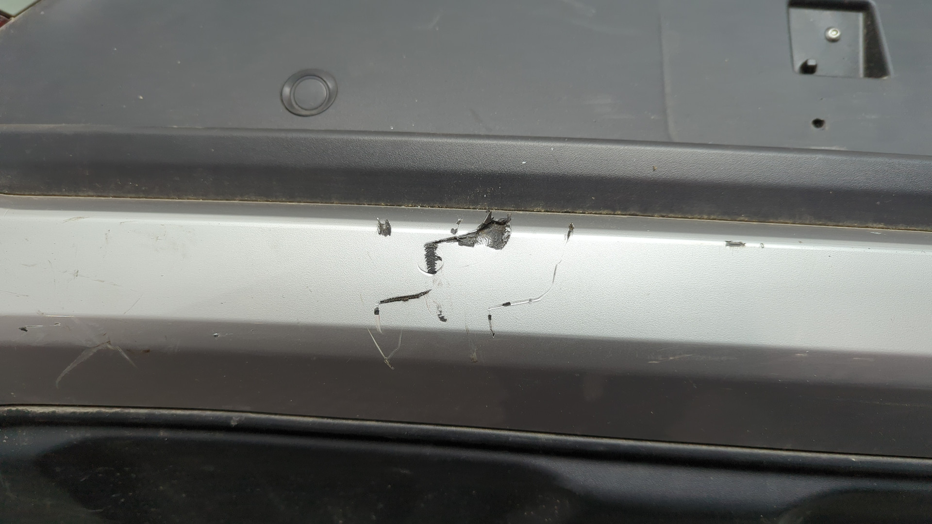 Бампер задний