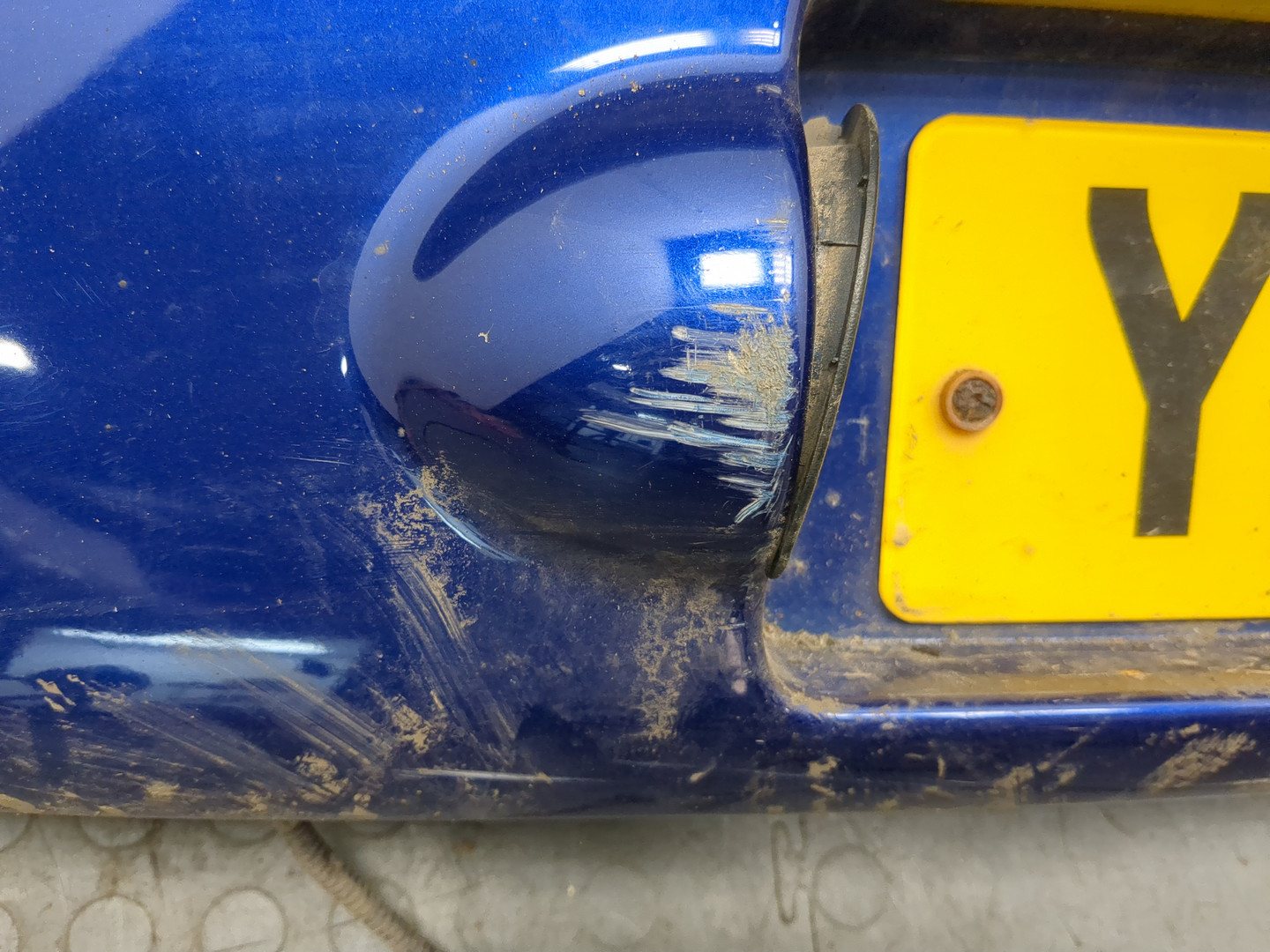 Бампер задний