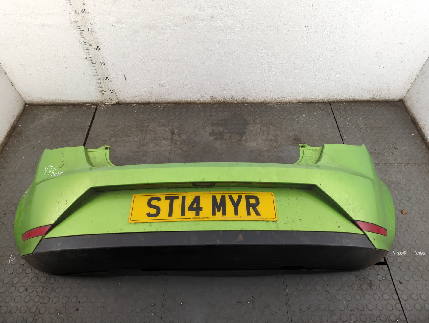 Бампер задний