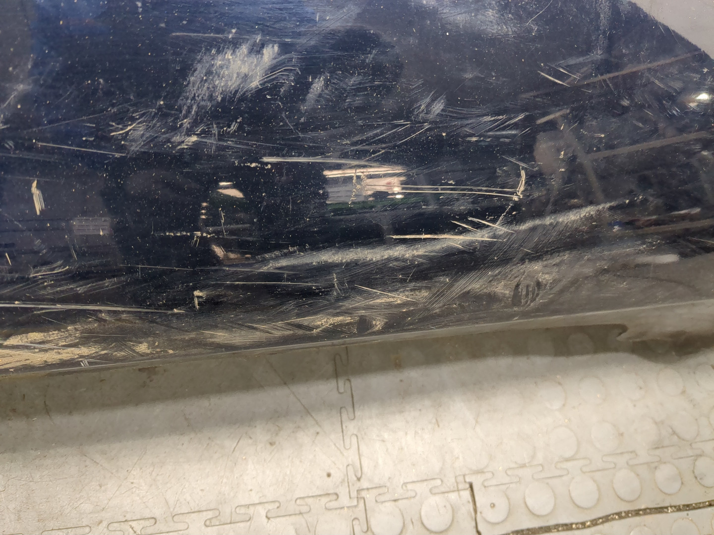 Бампер задний