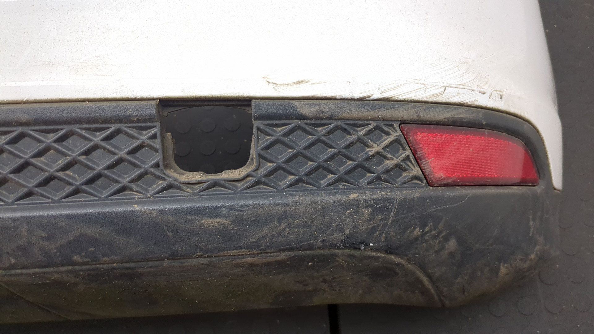 Бампер задний