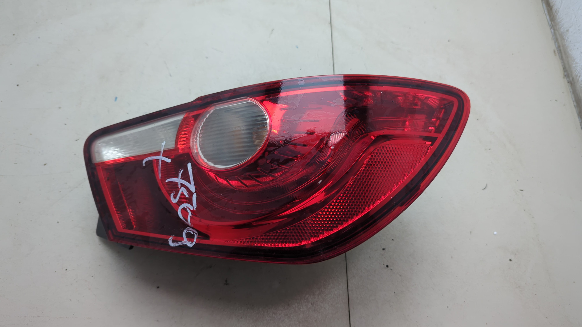 Фонарь задний правый