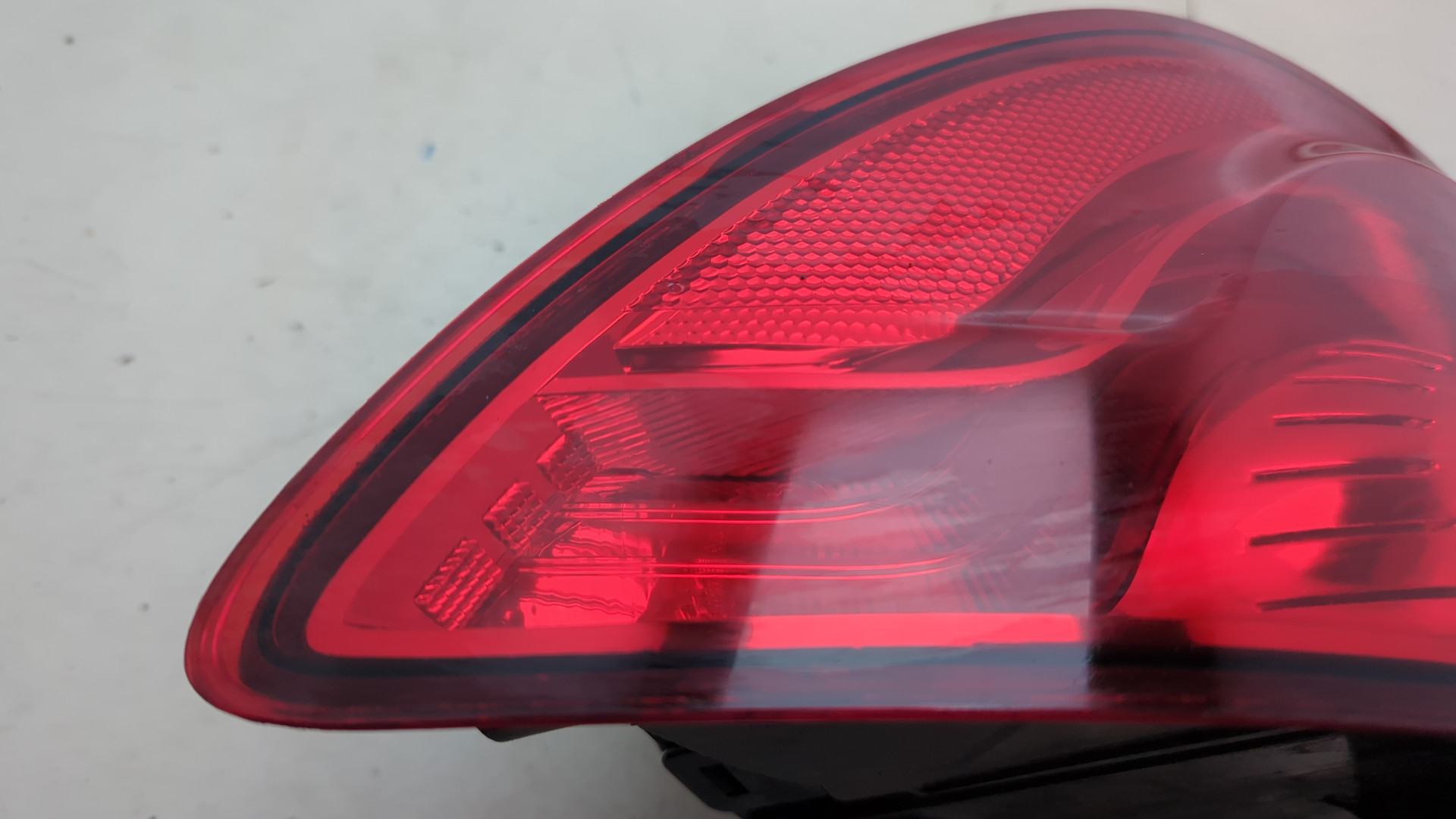 Фонарь задний правый