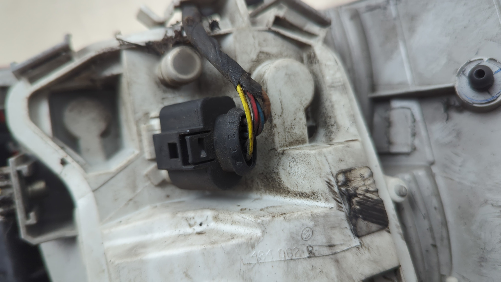 Фонарь задний правый