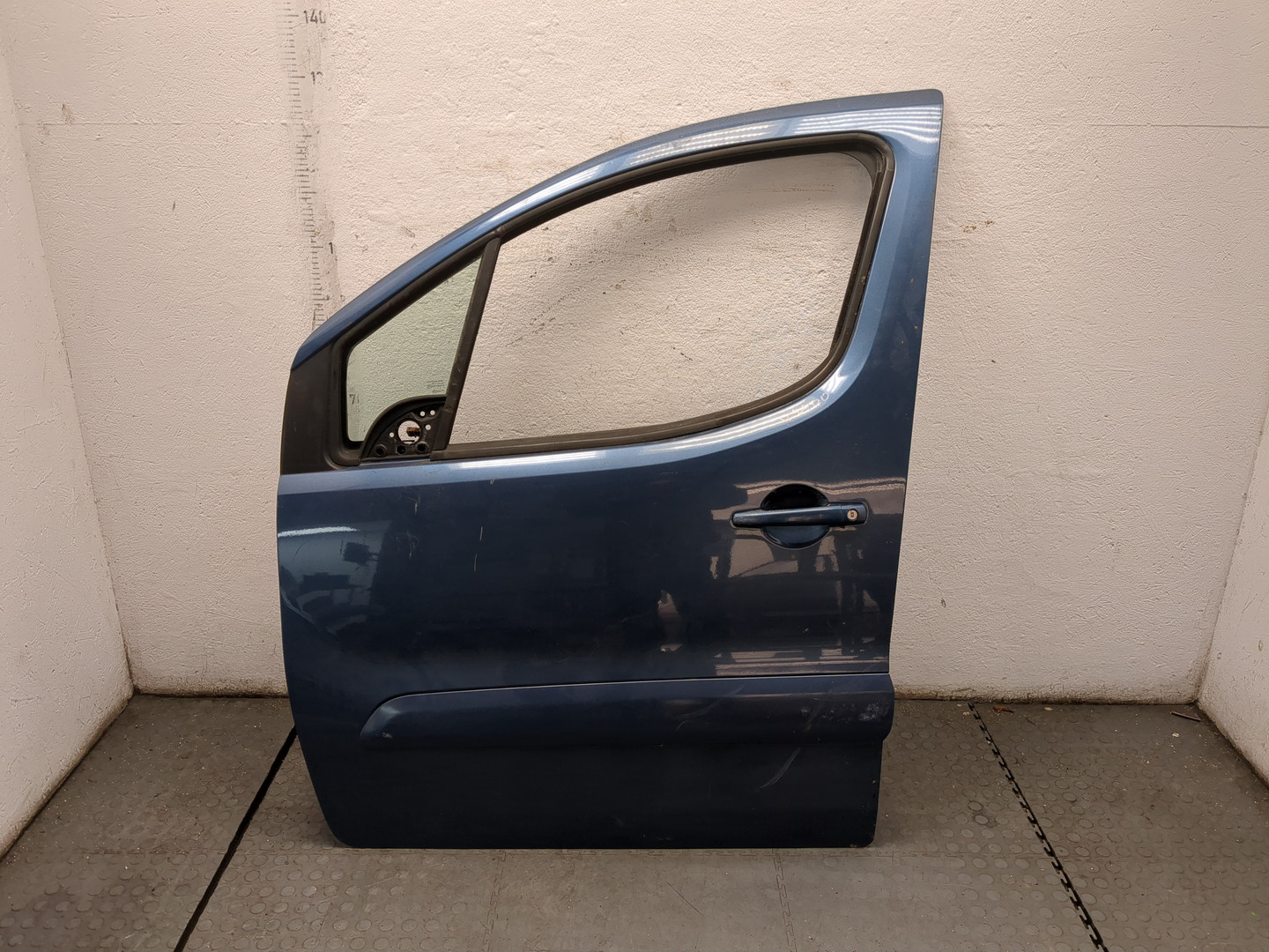 Дверь передняя левая
