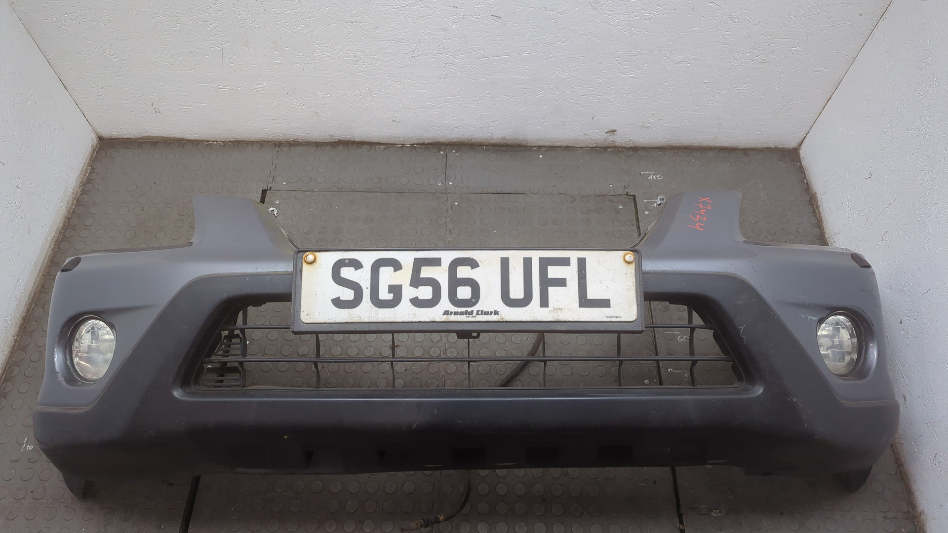 Бампер задний