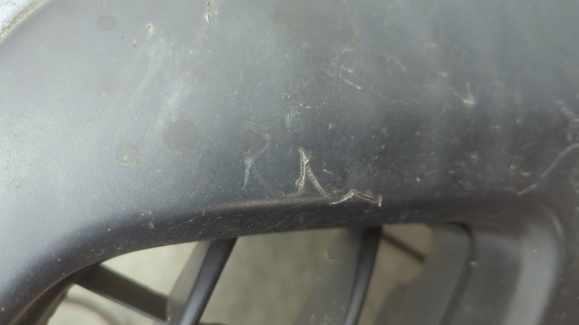 Бампер задний