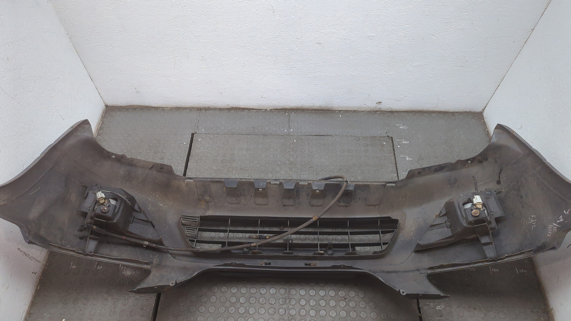 Бампер задний