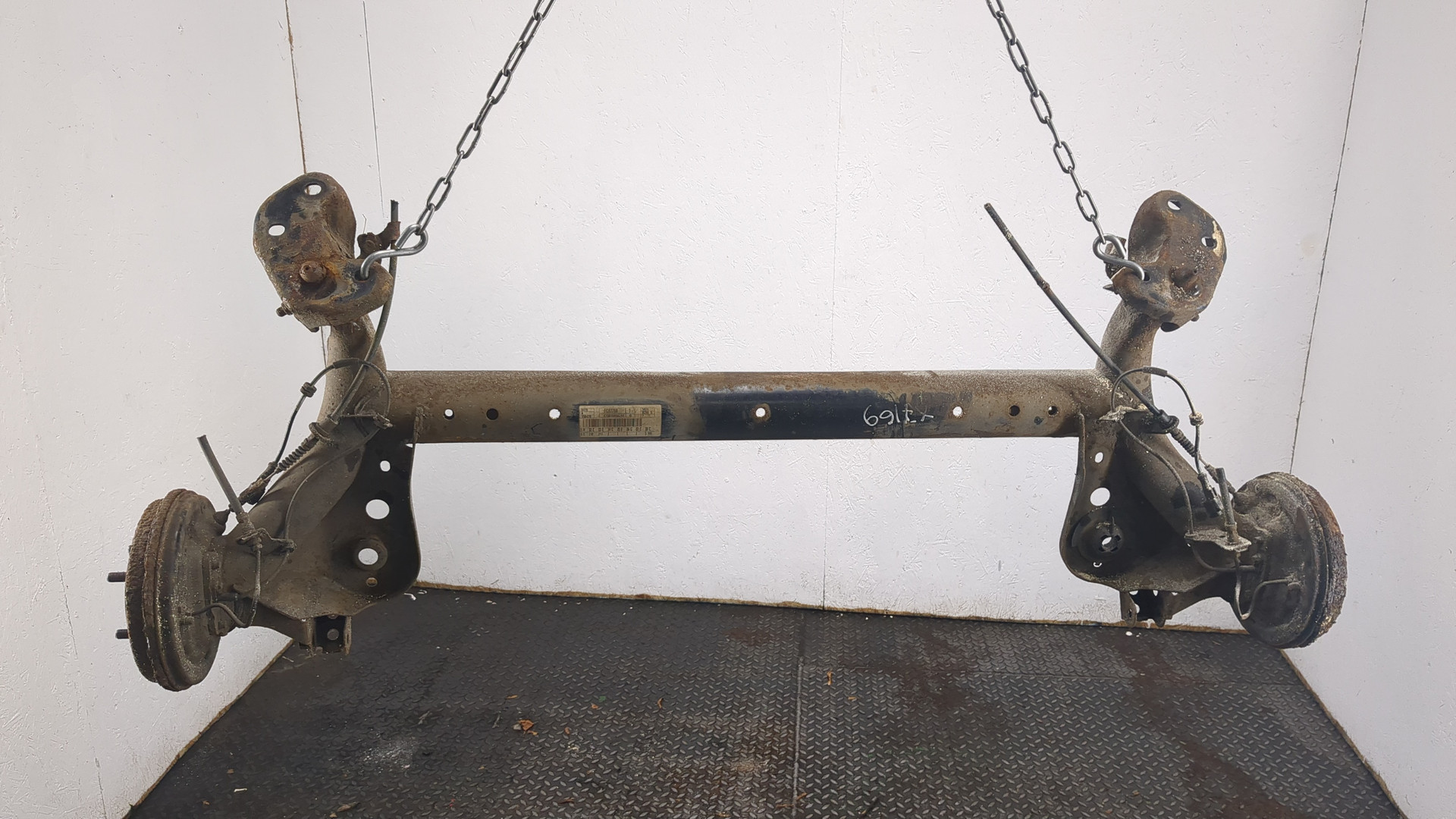 Балка задняя