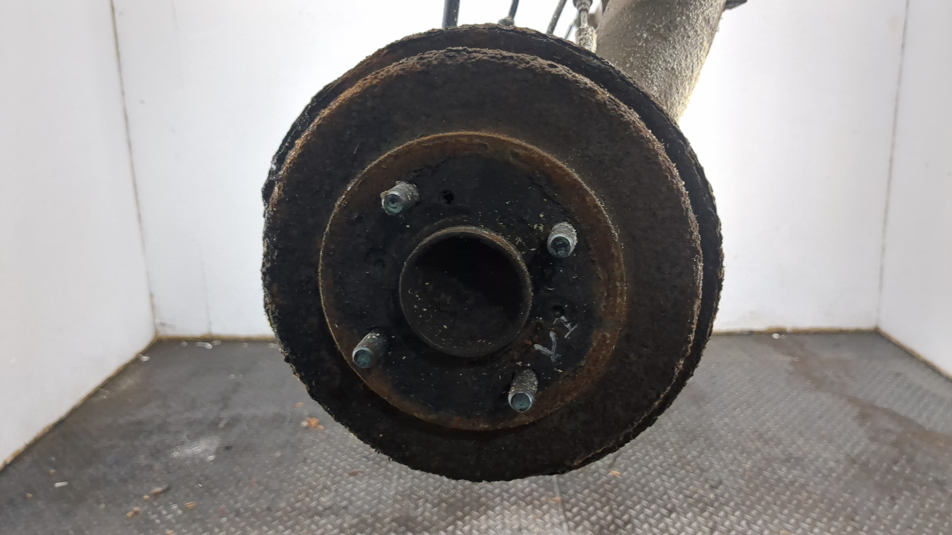 Балка задняя