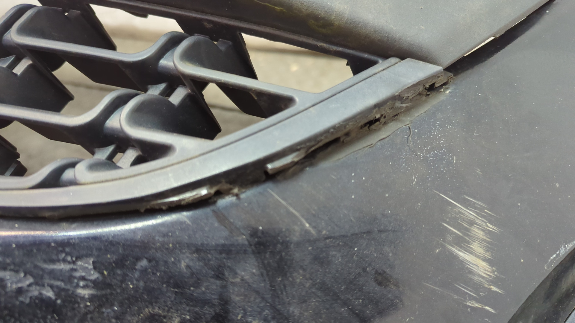 Бампер передний